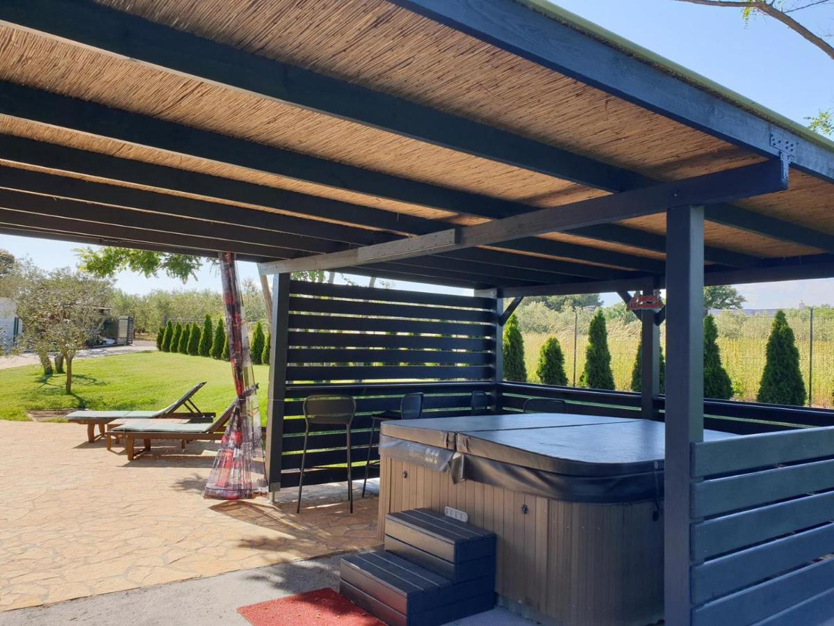 Beach House Ive With Jacuzzi, Pool, Playground And Bbq In An Olive Grove With A Beach, Pomer - Istria ภายนอก รูปภาพ
