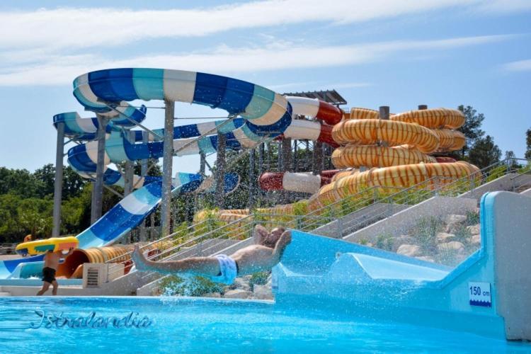 Beach House Ive With Jacuzzi, Pool, Playground And Bbq In An Olive Grove With A Beach, Pomer - Istria ภายนอก รูปภาพ