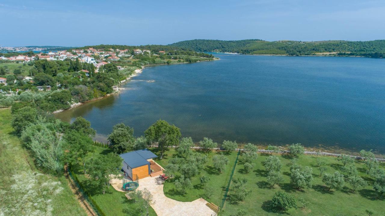 Beach House Ive With Jacuzzi, Pool, Playground And Bbq In An Olive Grove With A Beach, Pomer - Istria ภายนอก รูปภาพ