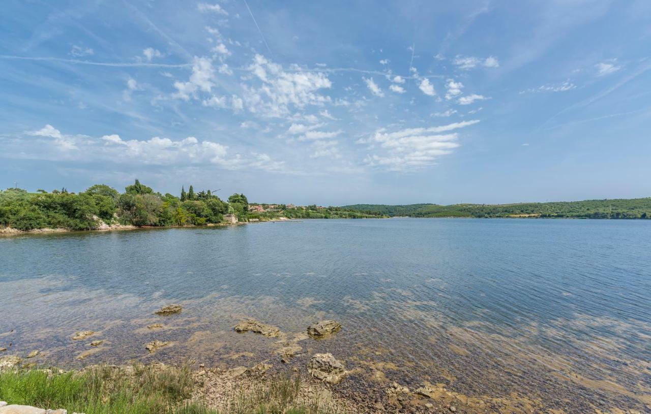 Beach House Ive With Jacuzzi, Pool, Playground And Bbq In An Olive Grove With A Beach, Pomer - Istria ภายนอก รูปภาพ