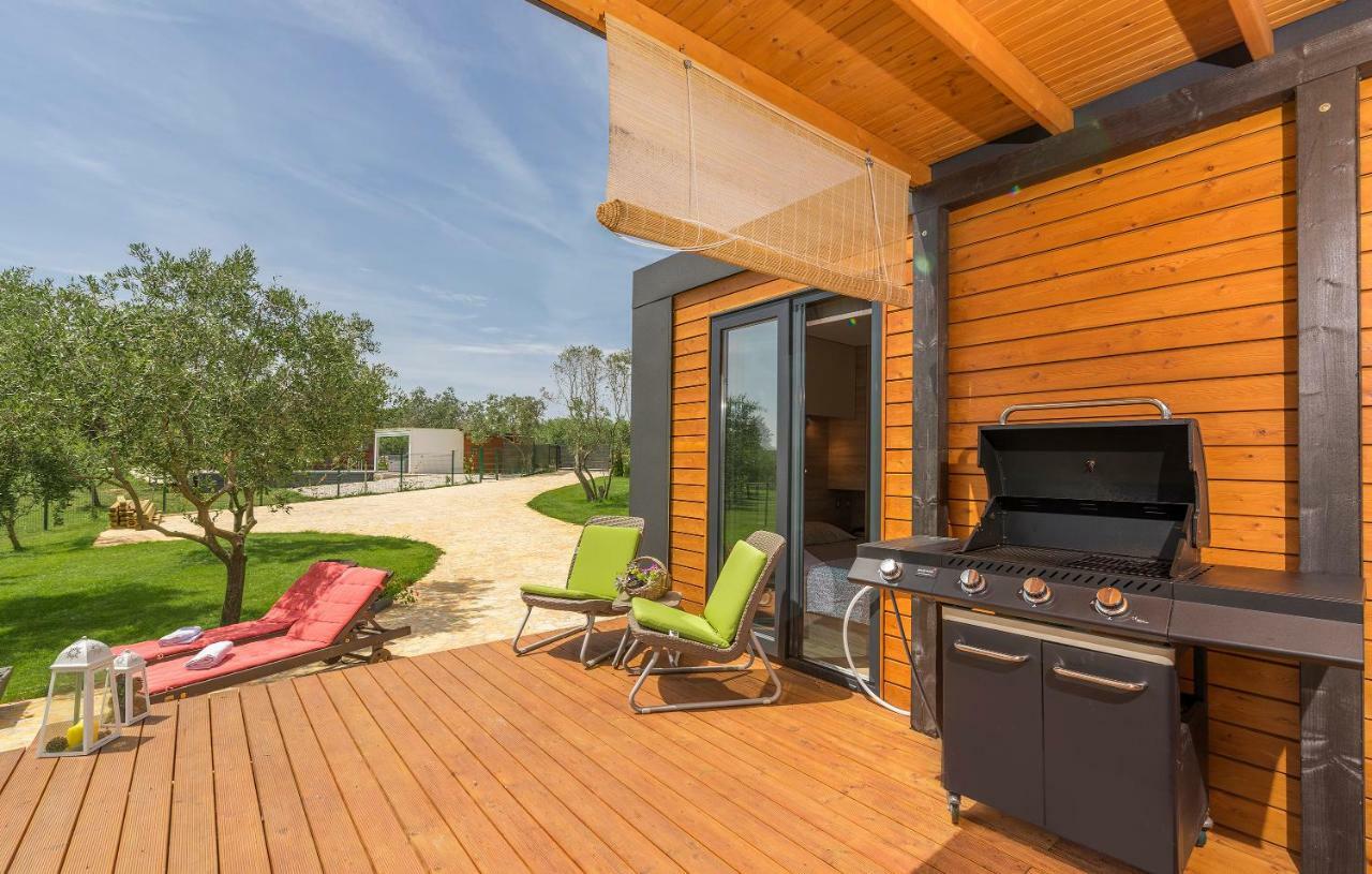Beach House Ive With Jacuzzi, Pool, Playground And Bbq In An Olive Grove With A Beach, Pomer - Istria ภายนอก รูปภาพ